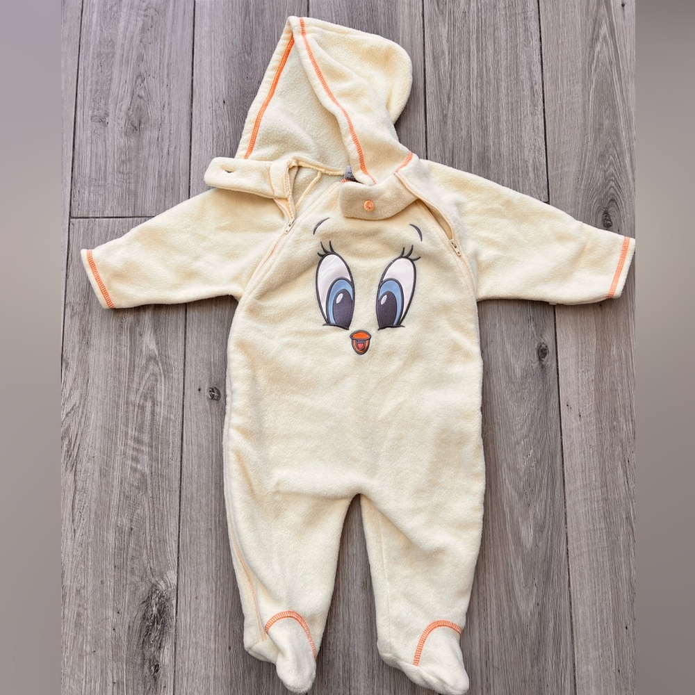 Vintage 1990s Looney Tunes Tweety Footed Sleeper size 6/9 months